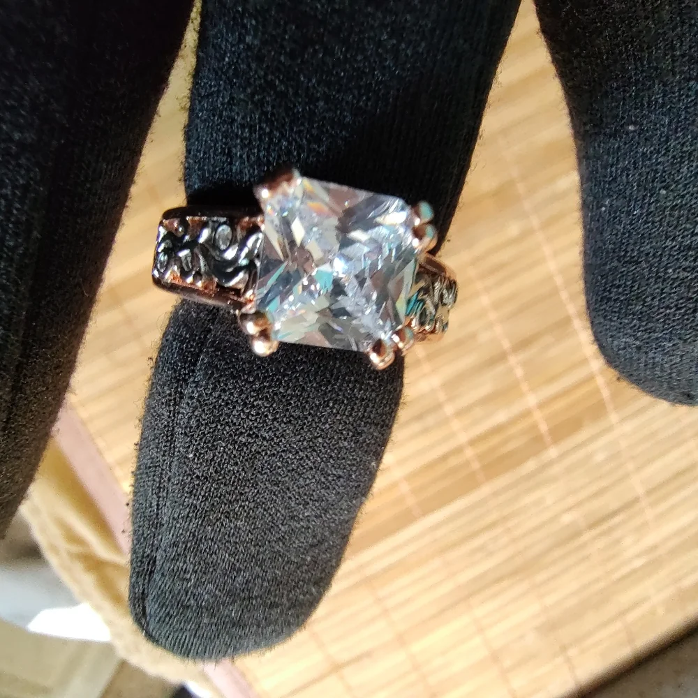CZ ring. Rose gold and silver toned filigree. Size 8 - Picture 4 of 13
